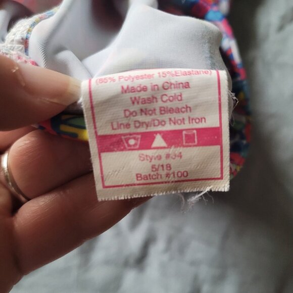 Ruffle Girl Sunshirt Swimsuit Top Size 5 Long Sleeve Lot of 2 Turtle & Paisley - Picture 5 of 11